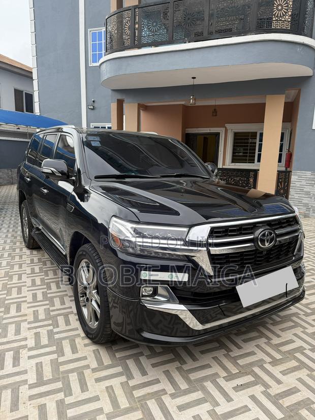 Toyota Land Cruiser 4.5 V8 VXR 2020 Black
