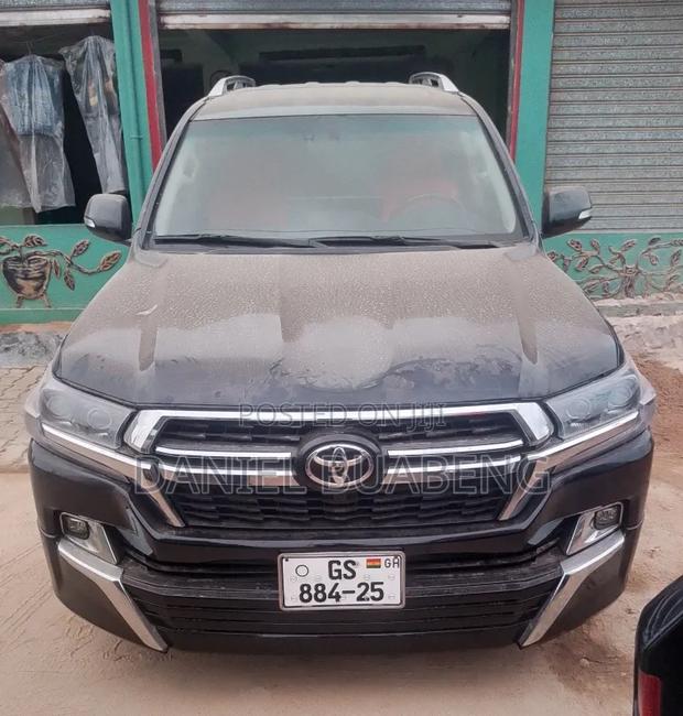 Toyota Land Cruiser 2016 Black