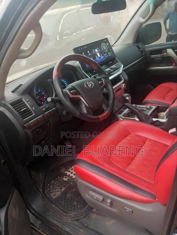 Toyota Land Cruiser 2016 Black