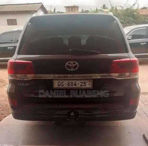Toyota Land Cruiser 2016 Black