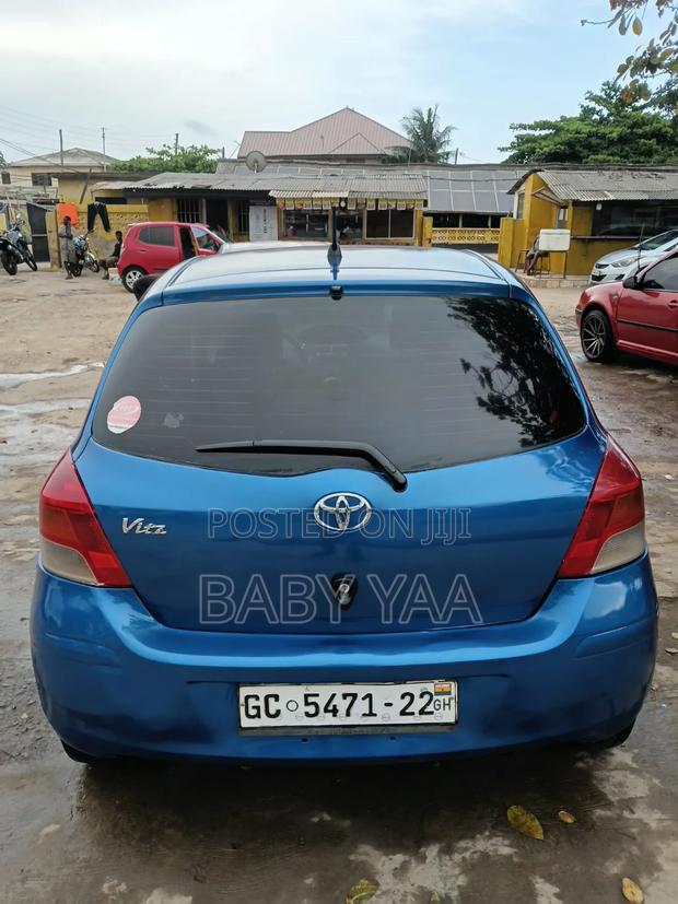 Toyota Vitz 1.0 FWD 5dr 2010 Blue