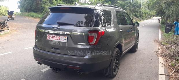 Ford Explorer 2016 Gray