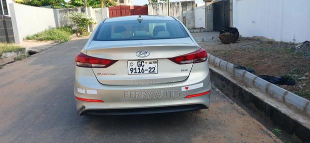 Hyundai Elantra ECO 2018 Gold