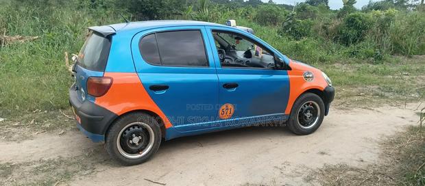 Toyota Yaris 2010 Blue