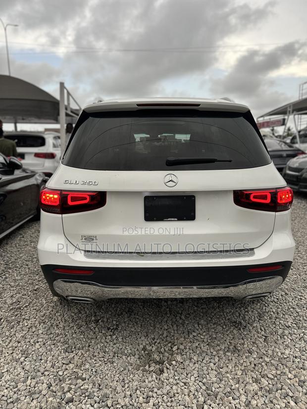 Mercedes-Benz GLB-Class GLB 250 4MATIC 2023 White