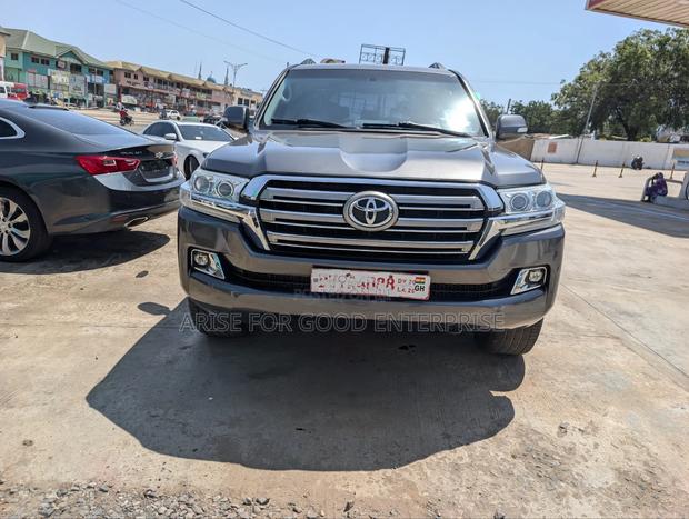 Toyota Land Cruiser 4.5 V8 GXR 2013 Gray