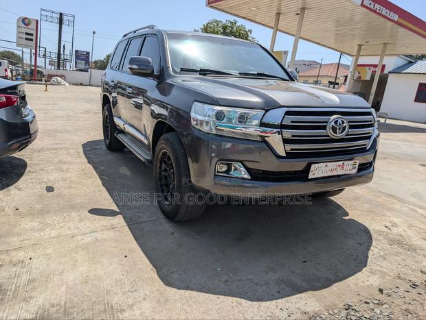 Toyota Land Cruiser 4.5 V8 GXR 2013 Gray