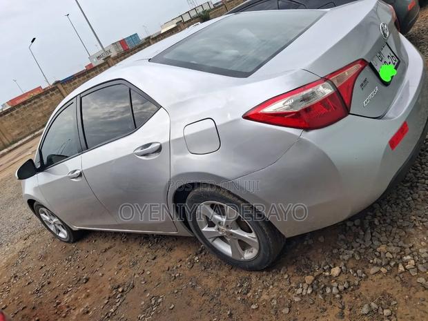 Toyota Corolla 2016 Silver