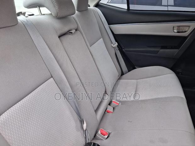 Toyota Corolla 2016 Silver