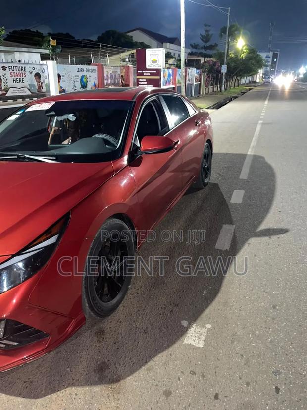 Hyundai Elantra 2021