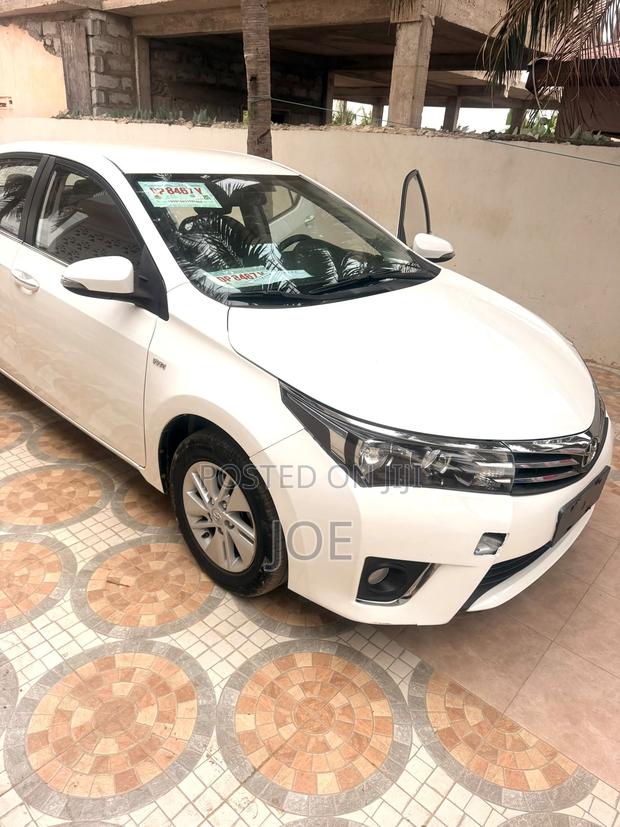 Toyota Corolla 2016 White