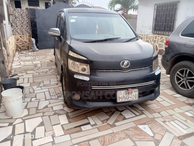 Toyota Voxy 2013 Black