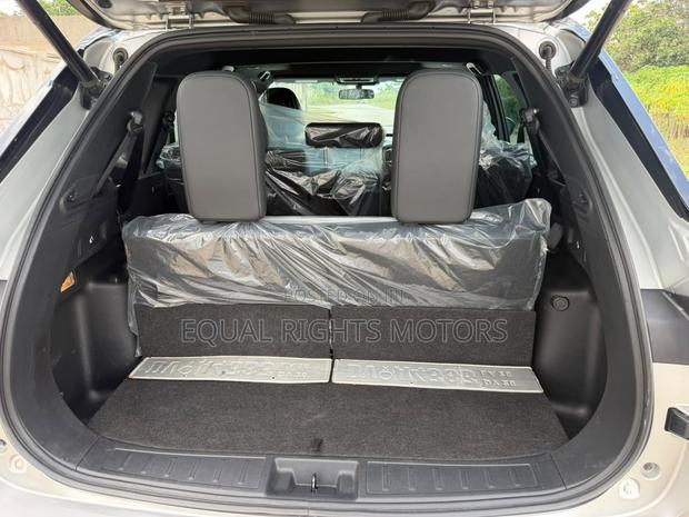Mitsubishi Outlander 2023 Silver