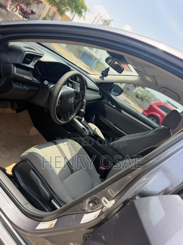 Honda Civic EX-L Sedan 2019 Gray