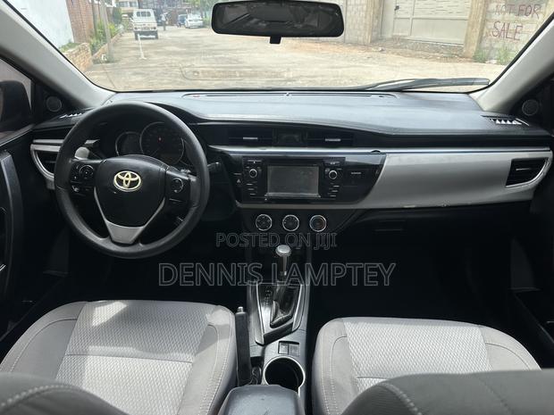 Toyota Corolla 2016 Gray