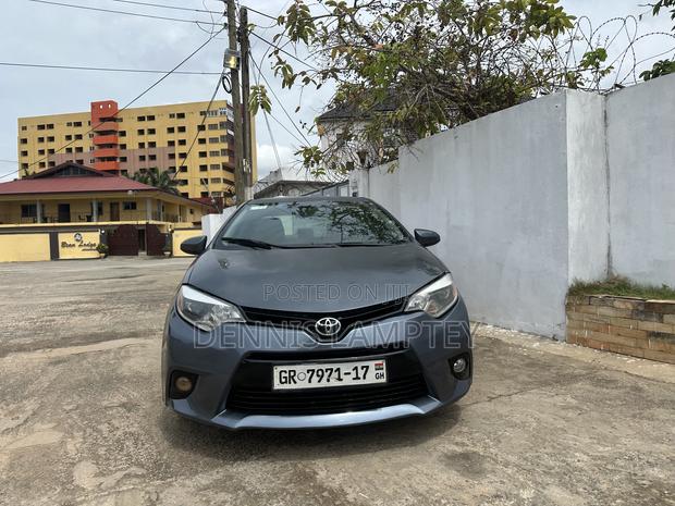 Toyota Corolla 2016 Gray