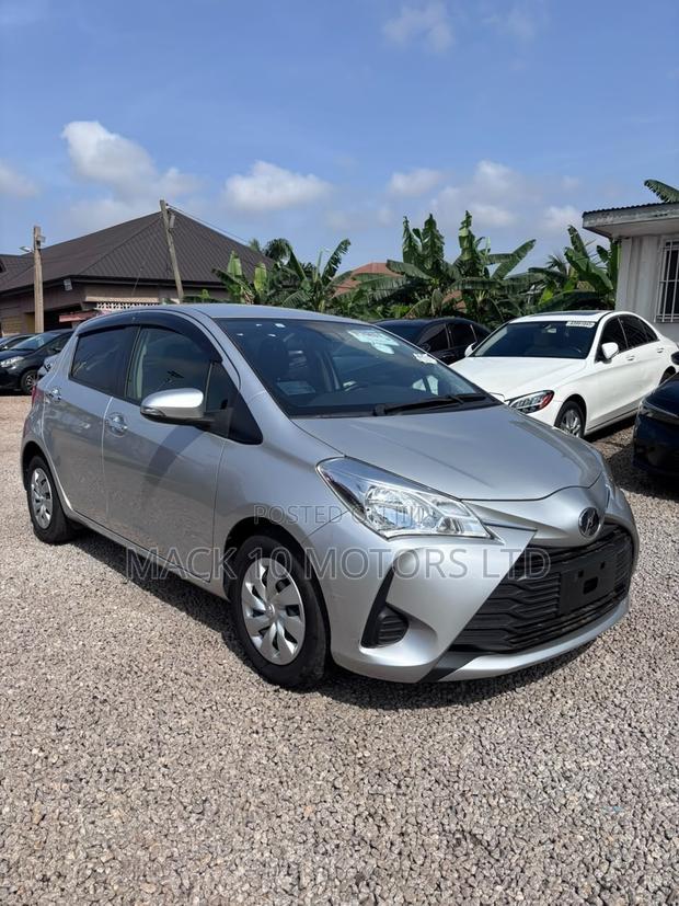Toyota Vitz 1.5 FWD 3dr 2017 Silver