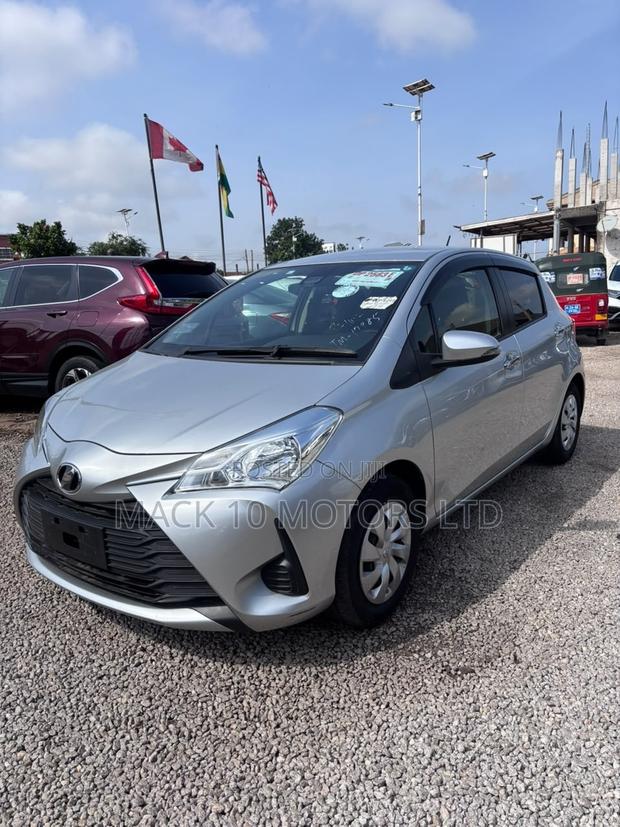 Toyota Vitz 1.5 FWD 3dr 2017 Silver