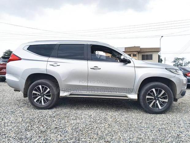 Mitsubishi Montero 3.0 5dr AWD 2021 Silver