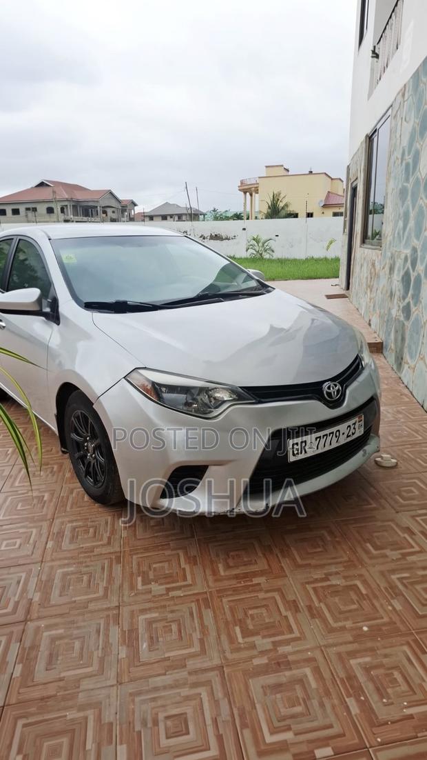 Toyota Corolla LE 4dr Sedan (1.8L 4cyl CVT) 2016 Gray
