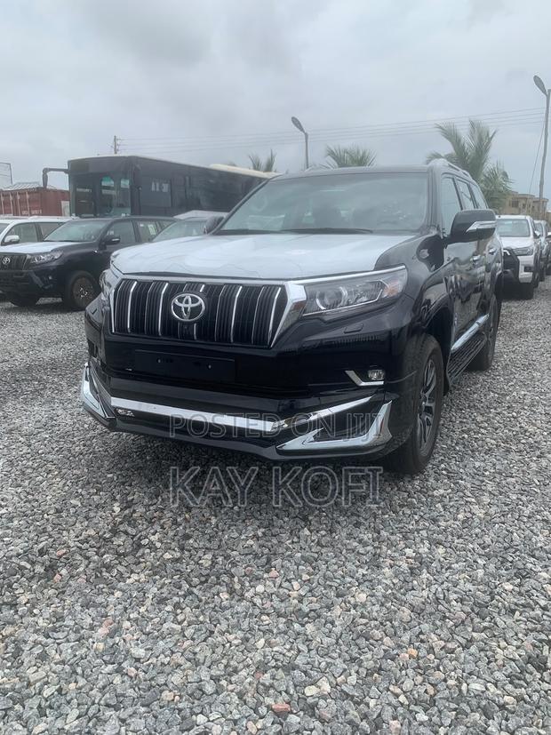 New Toyota Land Cruiser Prado 2.7 2023 Black