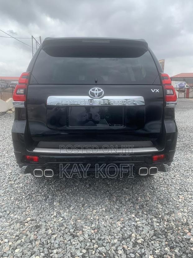 New Toyota Land Cruiser Prado 2.7 2023 Black