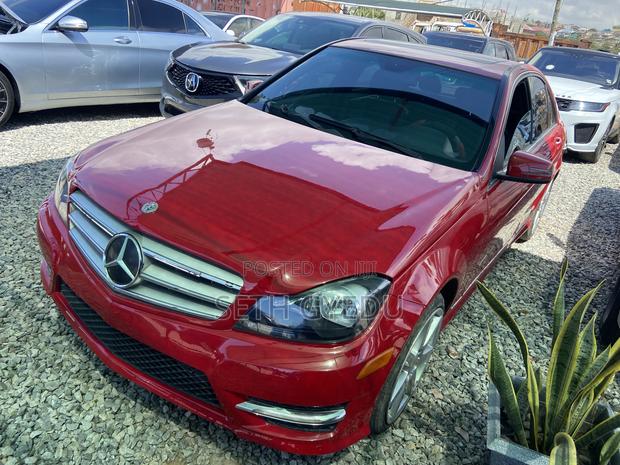Mercedes-Benz C250 2014 Red