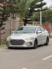 Hyundai Elantra SE 2018 Yellow for sale