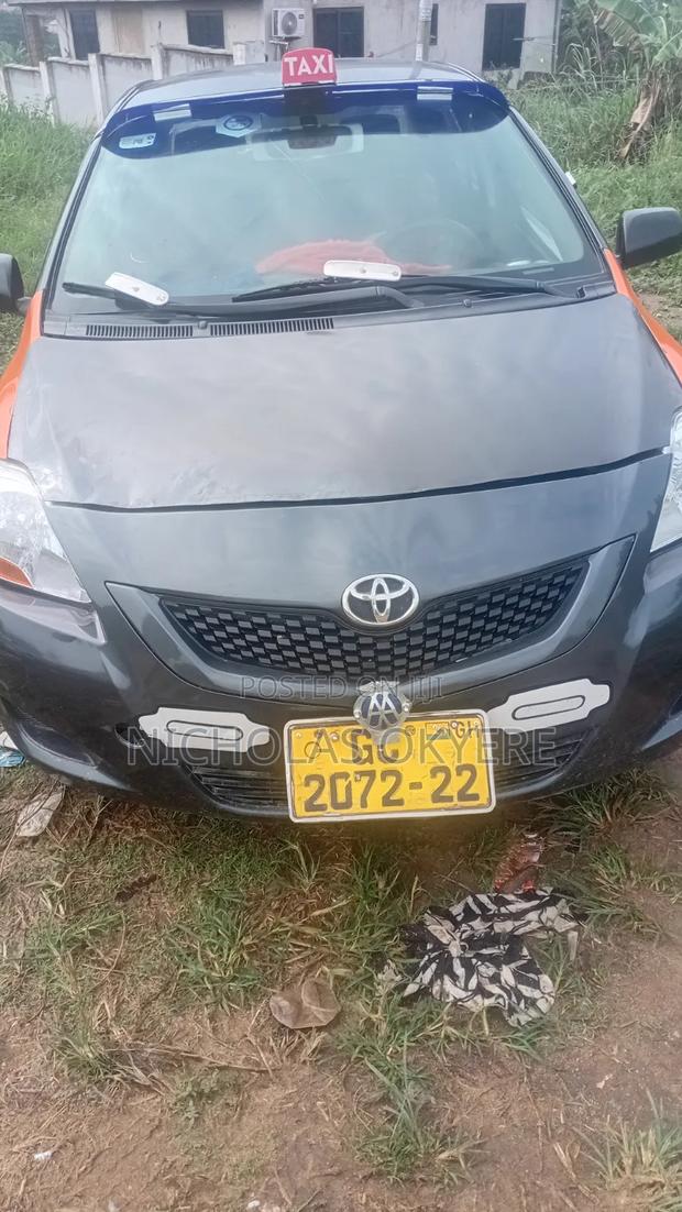 Toyota Yaris 2008 Gray