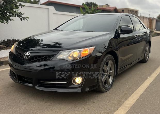 Toyota Camry SE 4dr Sedan (2.5L 4cyl 6A) 2014 Black