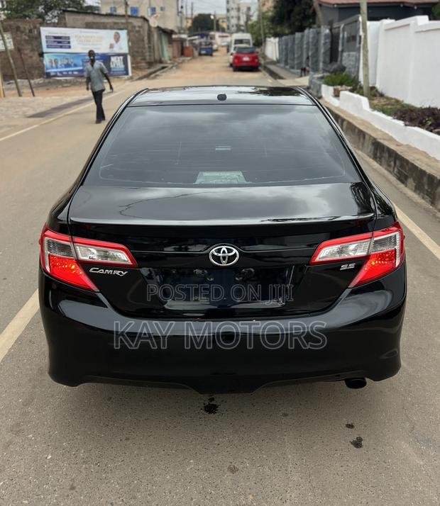 Toyota Camry SE 4dr Sedan (2.5L 4cyl 6A) 2014 Black