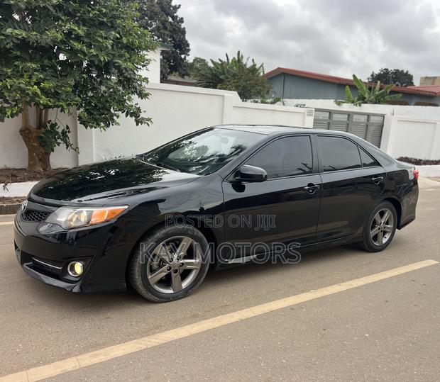 Toyota Camry SE 4dr Sedan (2.5L 4cyl 6A) 2014 Black