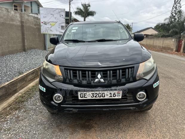 Mitsubishi L200 Club Cab 2.2 4WD 2016 Black