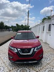 Nissan Rogue SV AWD 2017 Beige for sale
