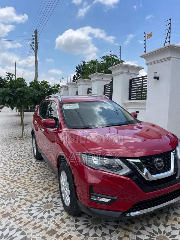 Nissan Rogue SV AWD 2017 Beige