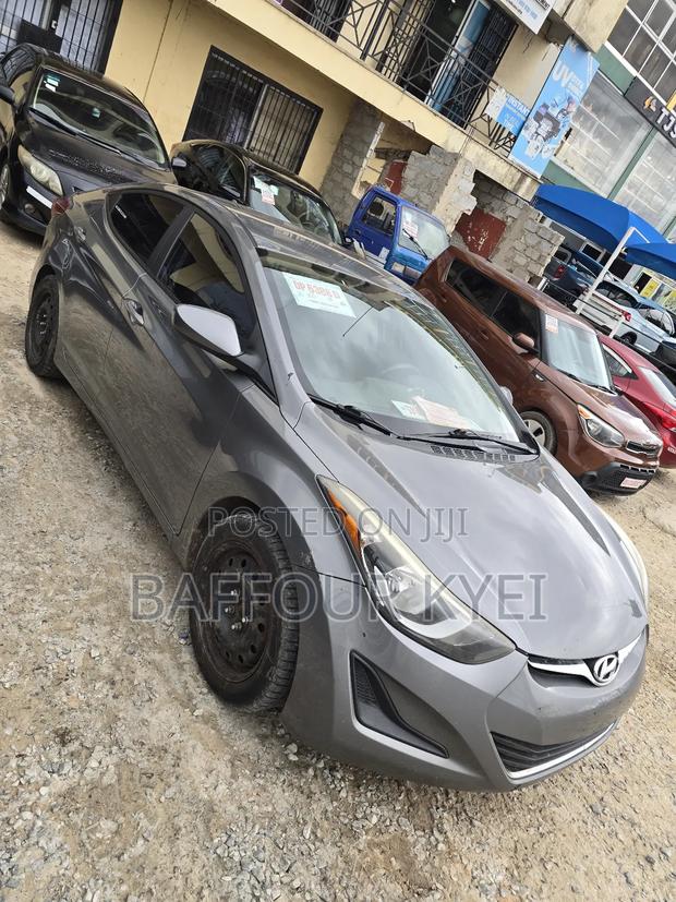 Hyundai Elantra Limited 4dr Sedan (1.8L 4cyl 6A) 2015 Gray