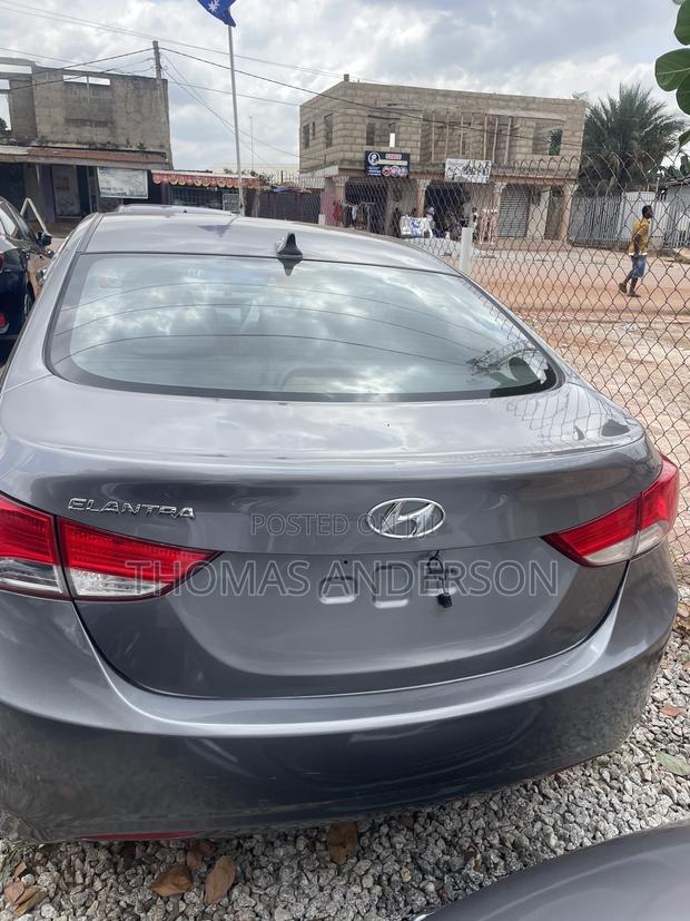 Hyundai Elantra 2013 Gray
