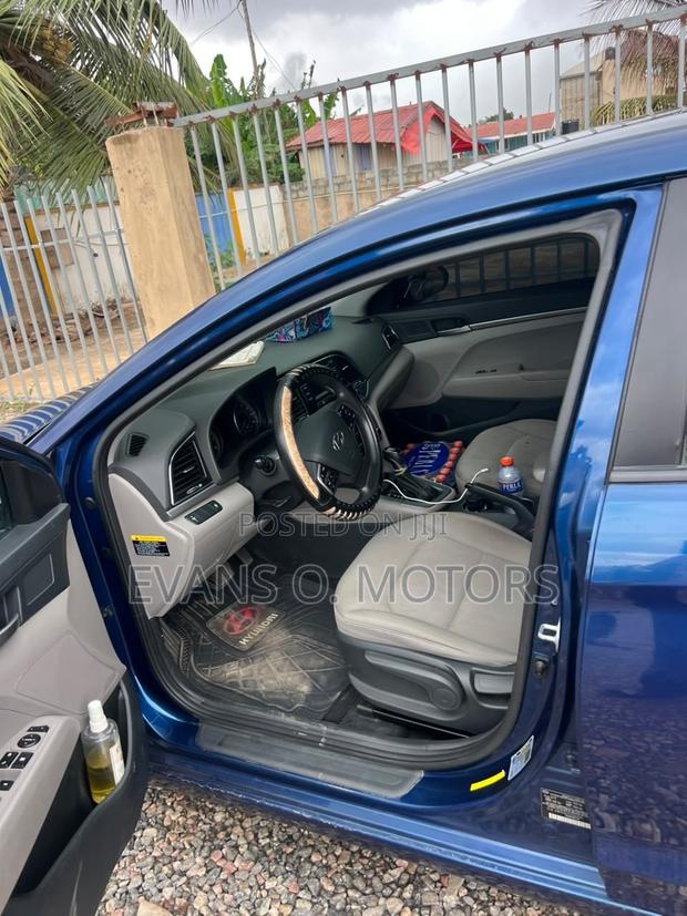 Hyundai Elantra SEL 2018 Blue