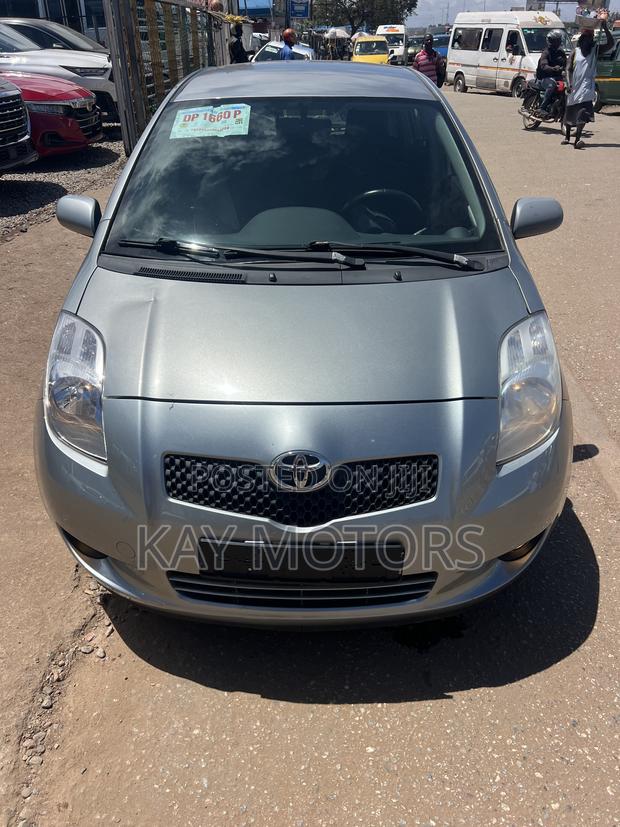 Toyota Yaris 1.5 2009 Gray