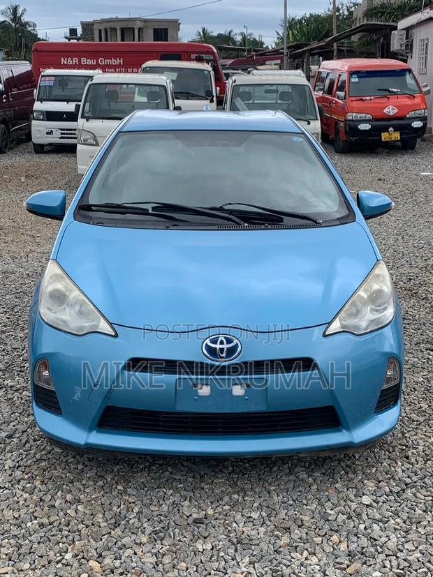 Toyota Aqua 2013 Blue