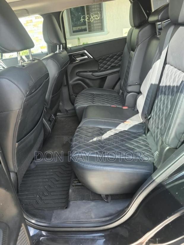 Mitsubishi Outlander SEL Launch Edition 2022 Black