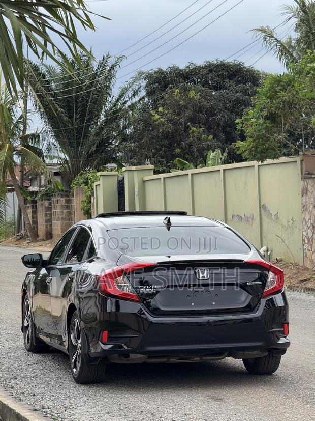 Honda Civic Touring 4dr Sedan (1.5L 4cyl) 2016 Black