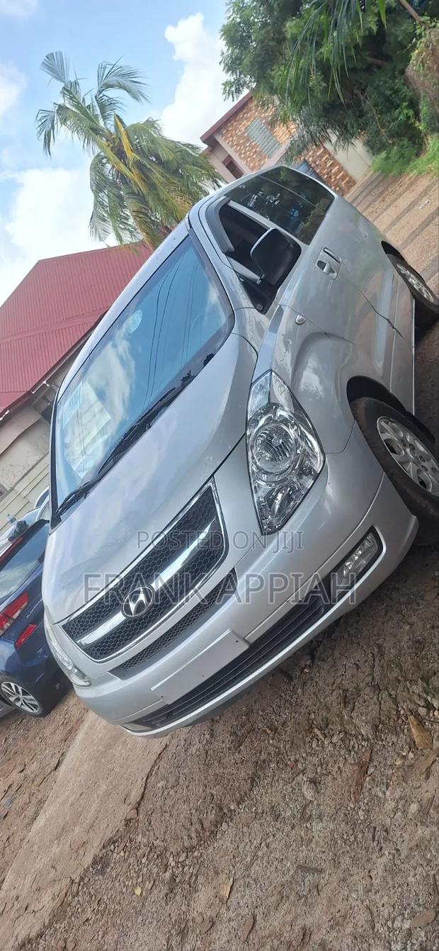 Hyundai H300 2010 Silver