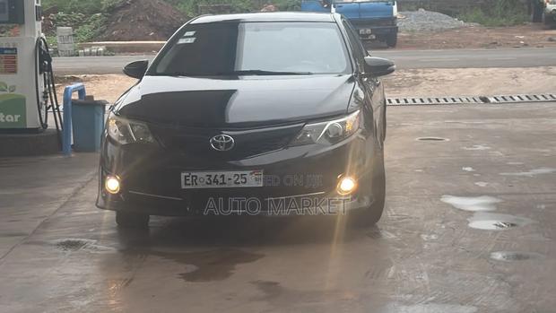 Toyota Camry L 4dr Sedan (2.5L 4cyl 6A) 2014 Gray