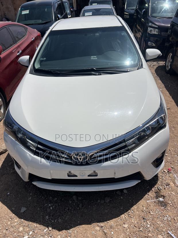 Toyota Corolla Altis 2016 White