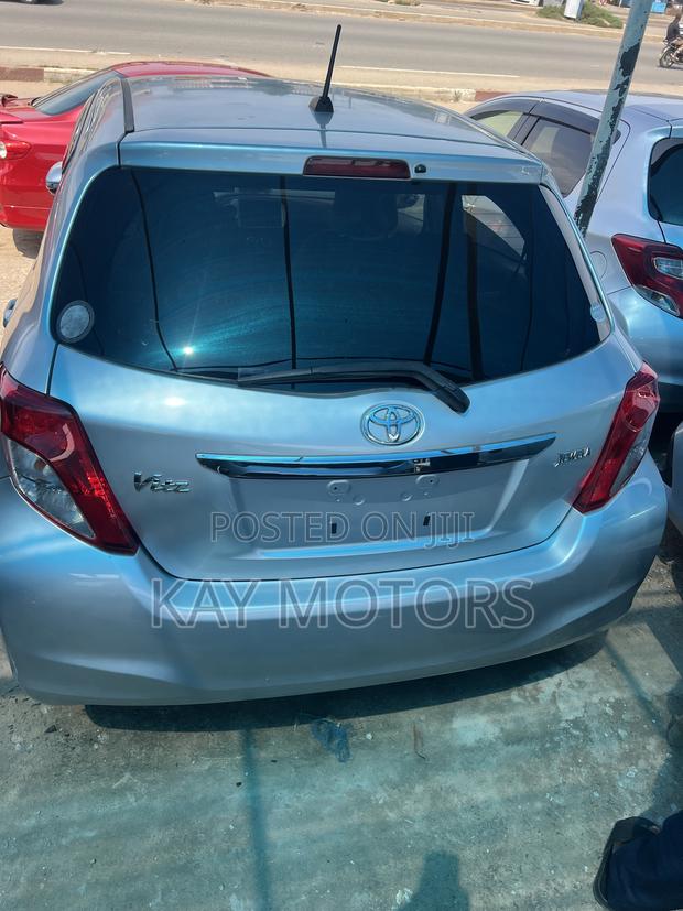 Toyota Vitz 1.3 AWD 5dr 2013 Gray