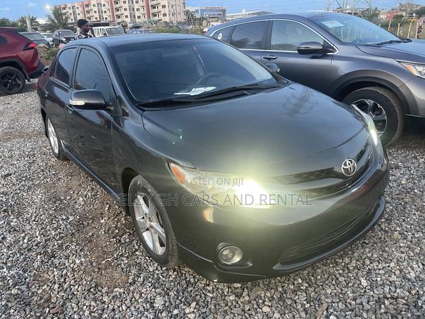 Toyota Corolla S 4dr Sedan (1.8L 4cyl 4A) 2013 Gray