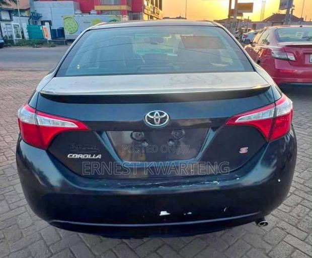Toyota Corolla 2016 Black