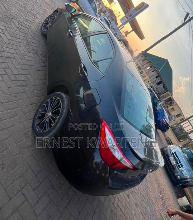 Toyota Corolla 2016 Black