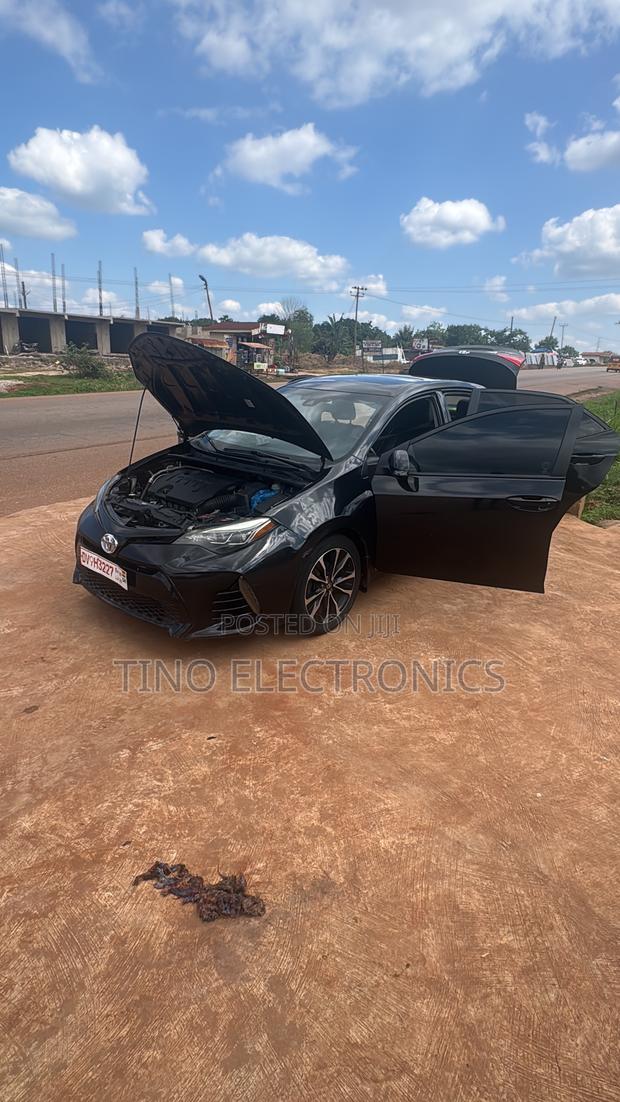 Toyota Corolla SE (1.8L 4cyl 2A) 2019 Black